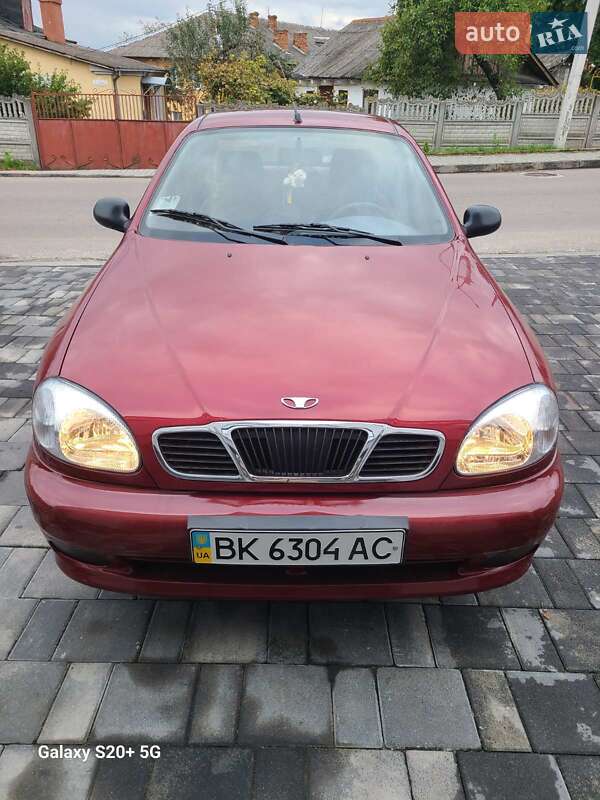 Седан Daewoo Sens 2005 в Острозі