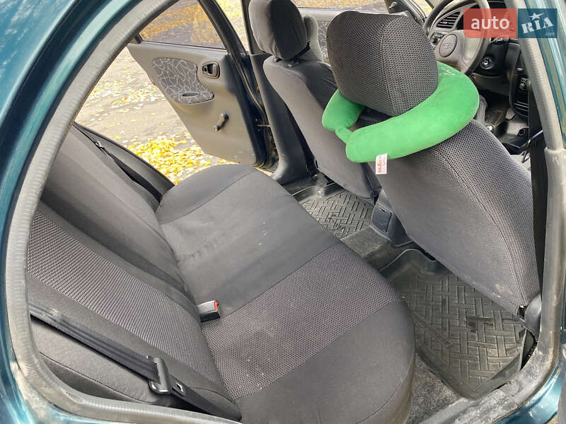 Седан Daewoo Sens 2004 в Тернополі