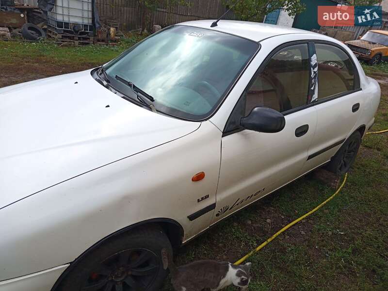 Седан Daewoo Sens 2003 в Валках