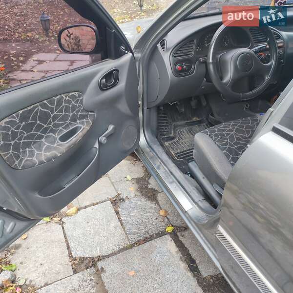 Седан Daewoo Sens 2002 в Кагарлыке