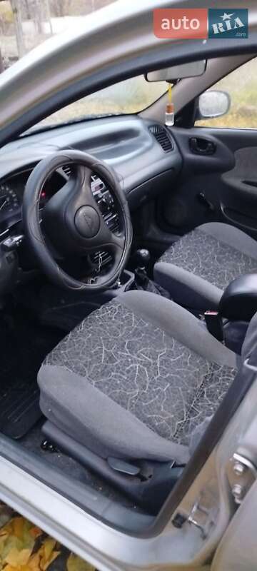 Седан Daewoo Sens 2004 в Миргороде