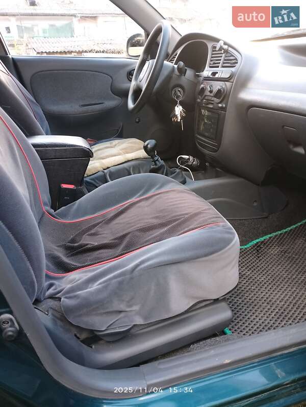 Седан Daewoo Sens 2004 в Иршаве