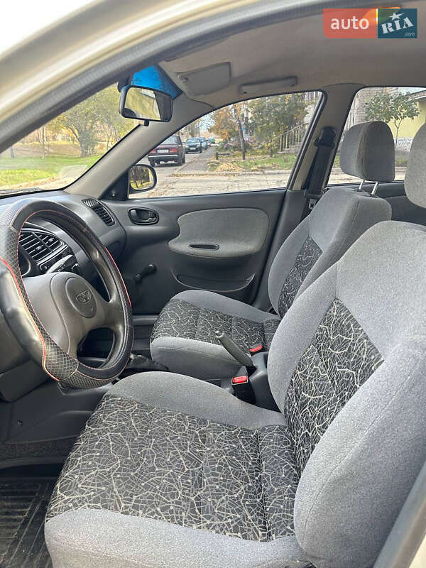 Седан Daewoo Sens 2004 в Кривому Розі