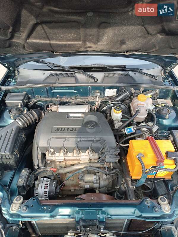 Седан Daewoo Sens 2003 в Дніпрі