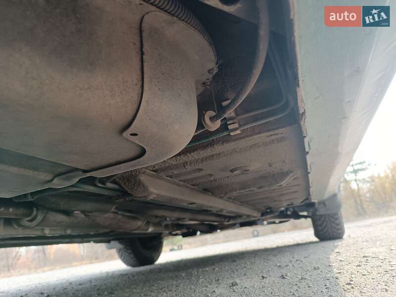 Седан Daewoo Sens 2003 в Дніпрі