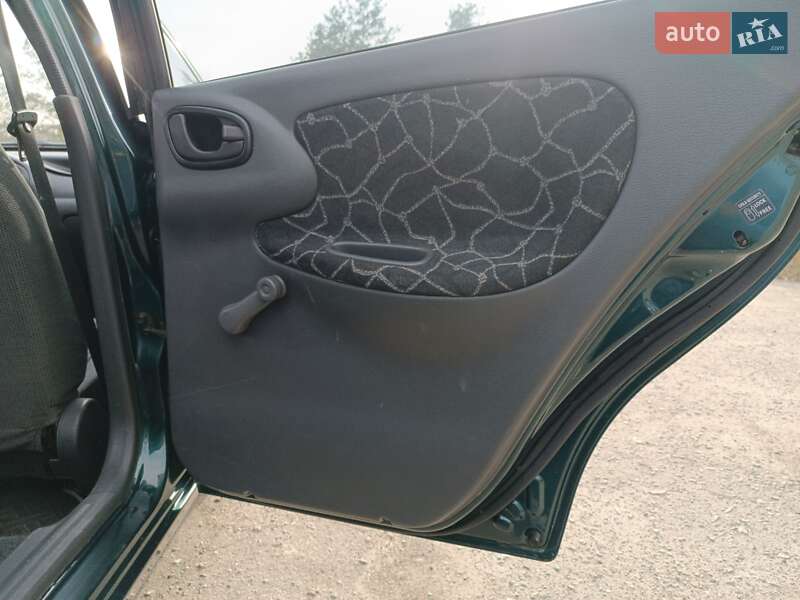 Седан Daewoo Sens 2003 в Дніпрі