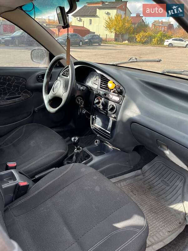 Седан Daewoo Sens 2004 в Полтаві