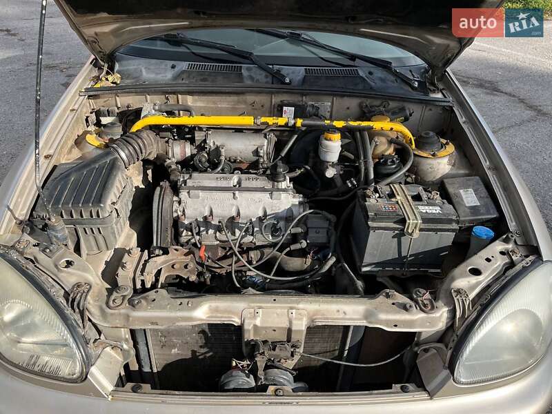 Седан Daewoo Sens 2004 в Полтаві