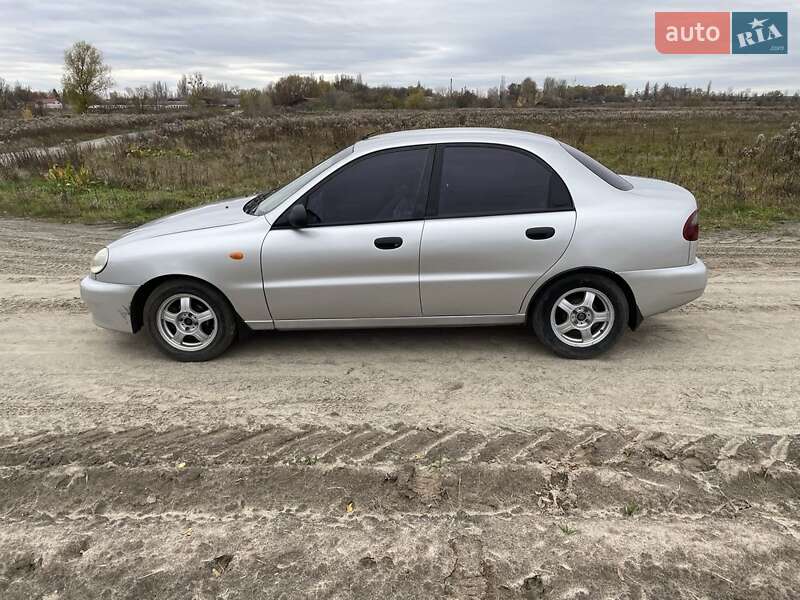 Седан Daewoo Sens 2002 в Малині