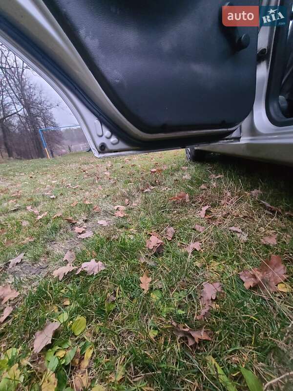 Седан Daewoo Sens 2004 в Гадяче