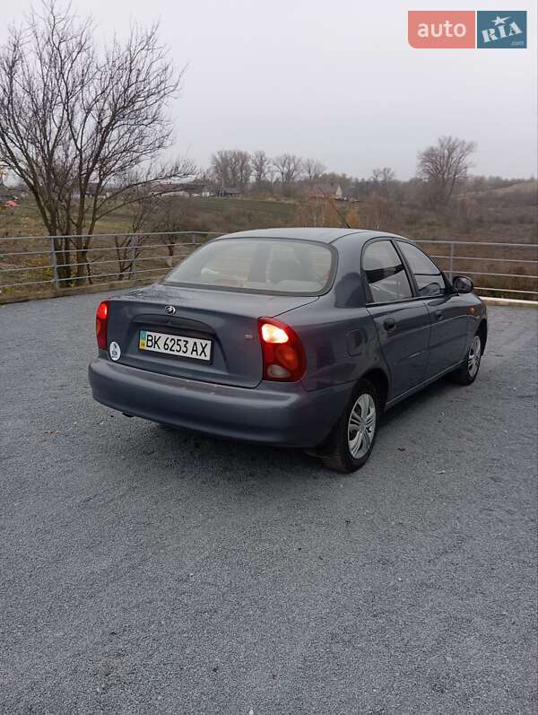 Седан Daewoo Sens 2010 в Рівному