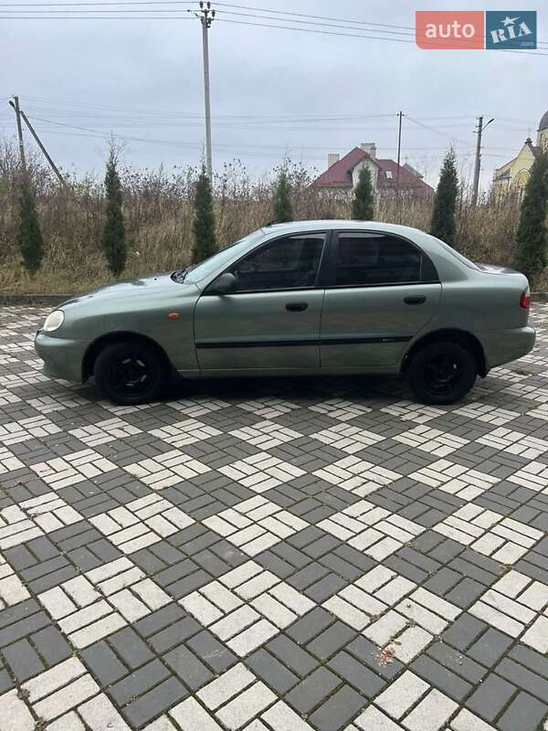 Седан Daewoo Sens 2009 в Буську