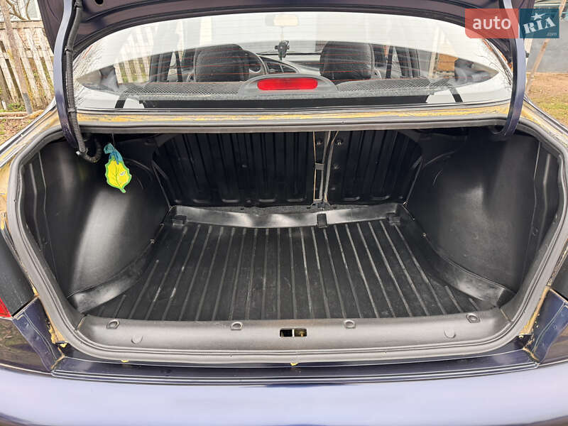 Седан Daewoo Sens 2004 в Іршанському