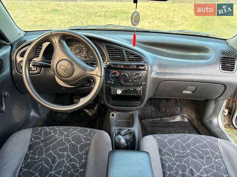 Седан Daewoo Sens 2003 в Теофиполе