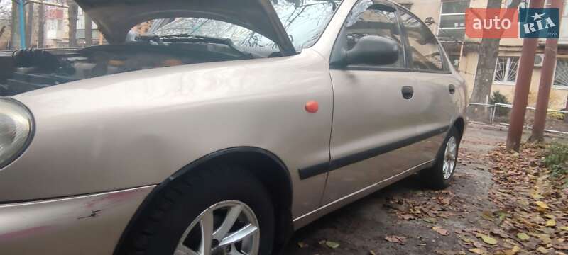 Седан Daewoo Sens 2004 в Дніпрі