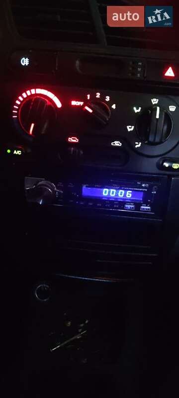 Седан Daewoo Sens 2004 в Дніпрі