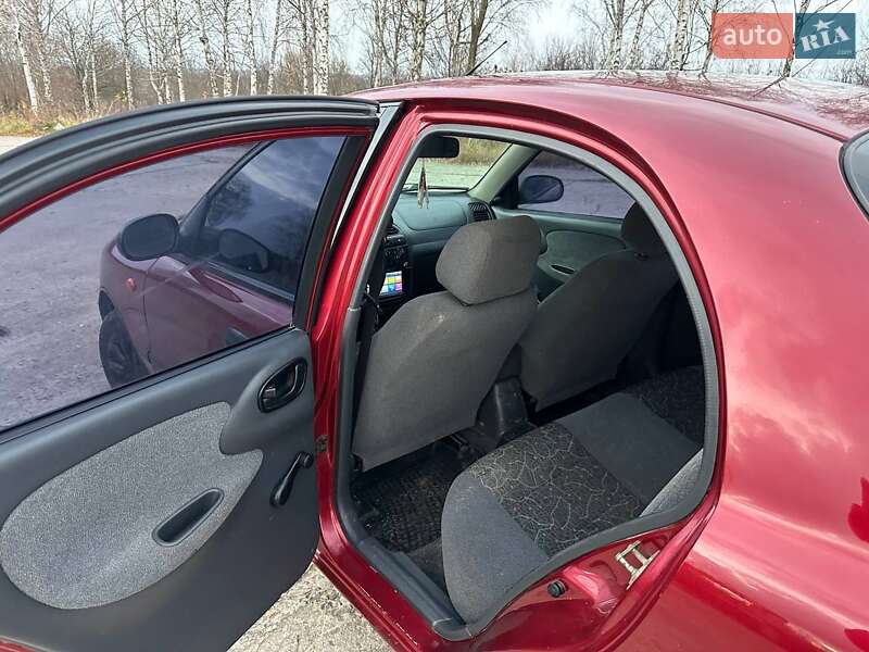 Седан Daewoo Sens 2005 в Деражне