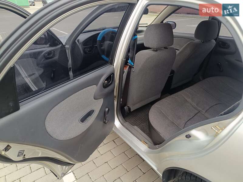 Седан Daewoo Sens 2005 в Черкасах