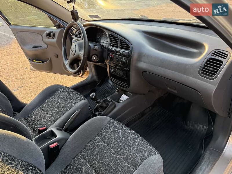 Седан Daewoo Sens 2004 в Марганце