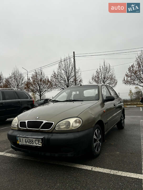 Седан Daewoo Sens 2004 в Бучі