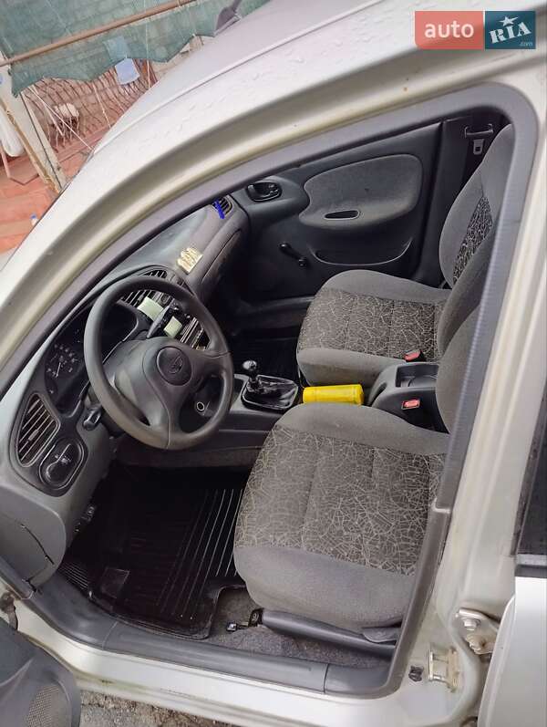 Седан Daewoo Sens 2005 в Кременчуці