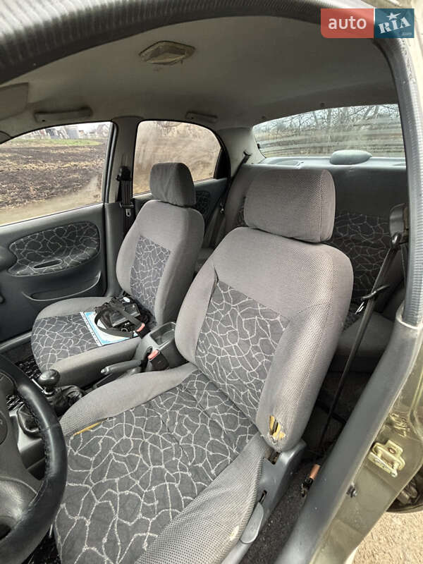 Седан Daewoo Sens 2003 в Сквире