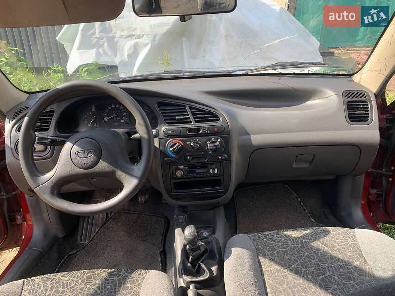 Седан Daewoo Sens 2006 в Макарові