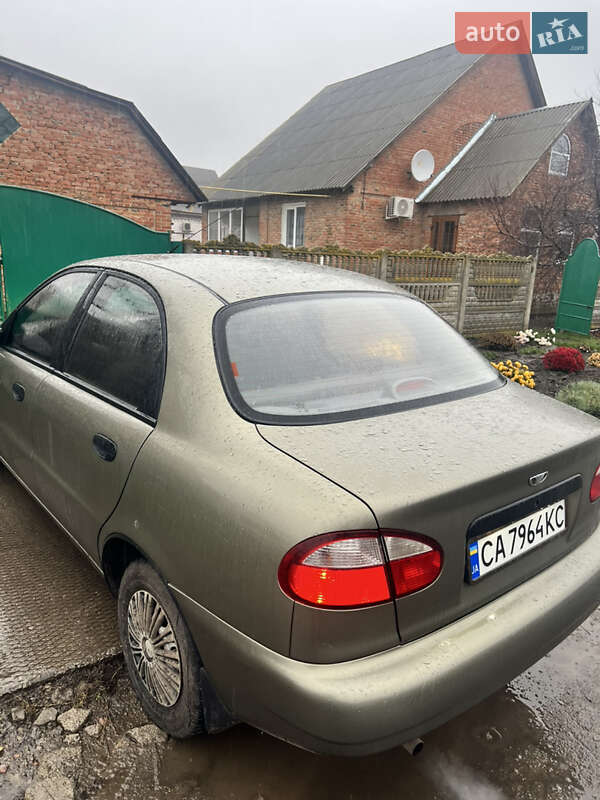 Седан Daewoo Sens 2003 в Христинівці