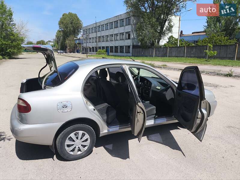 Седан Daewoo Sens 2003 в Запоріжжі