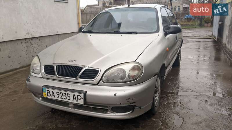 Седан Daewoo Sens 2004 в Радивиліві