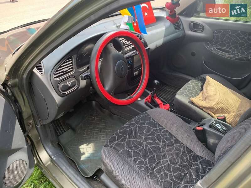 Седан Daewoo Sens 2004 в Запорожье