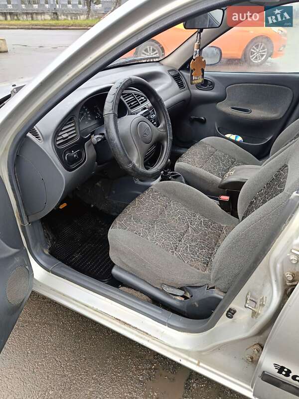 Седан Daewoo Sens 2004 в Тернополі