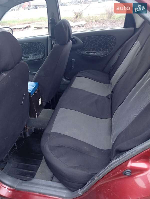 Седан Daewoo Sens 2002 в Бершади