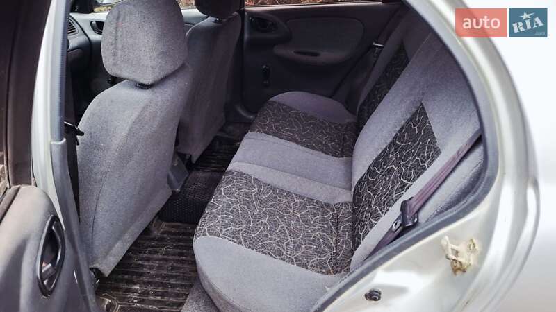 Седан Daewoo Sens 2004 в Каменец-Подольском