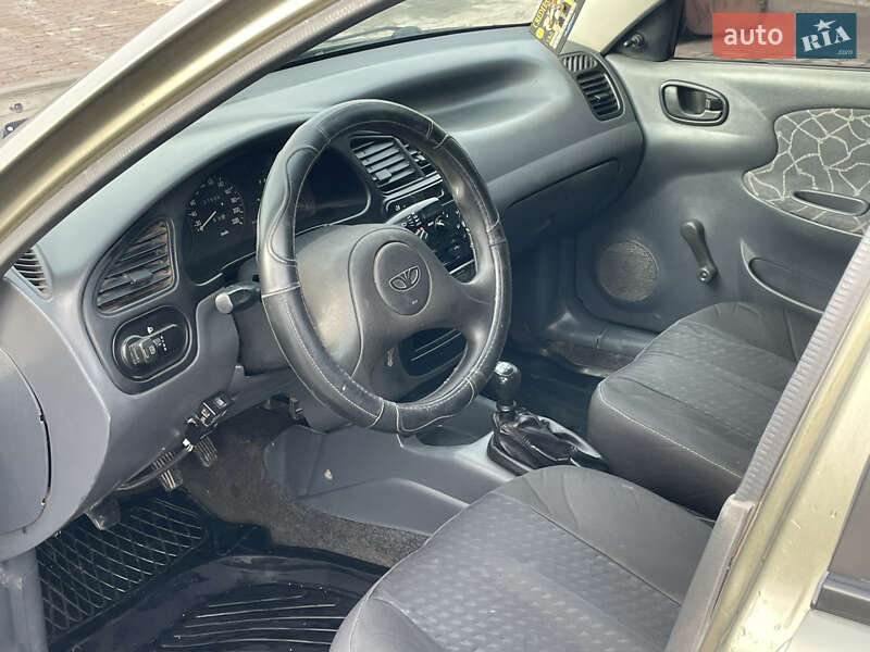 Седан Daewoo Sens 2003 в Теофиполе