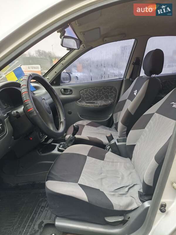 Седан Daewoo Sens 2001 в Полтаве