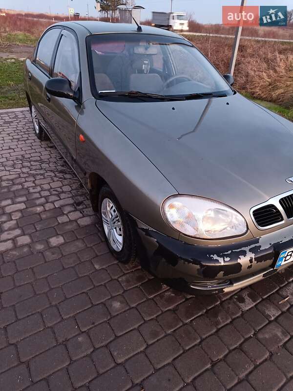 Седан Daewoo Sens 2004 в Самборе