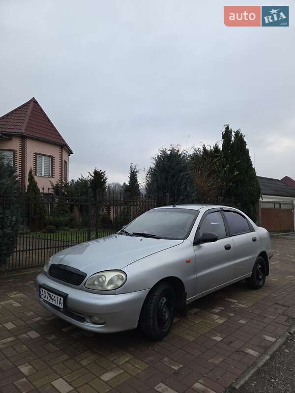 Седан Daewoo Sens 2005 в Иршаве