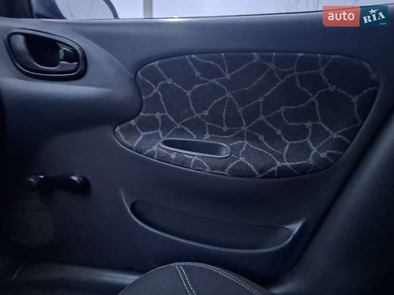 Седан Daewoo Sens 2004 в Кропивницком