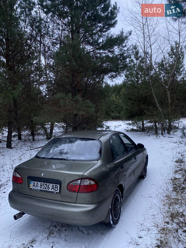 Седан Daewoo Sens 2004 в Дымере