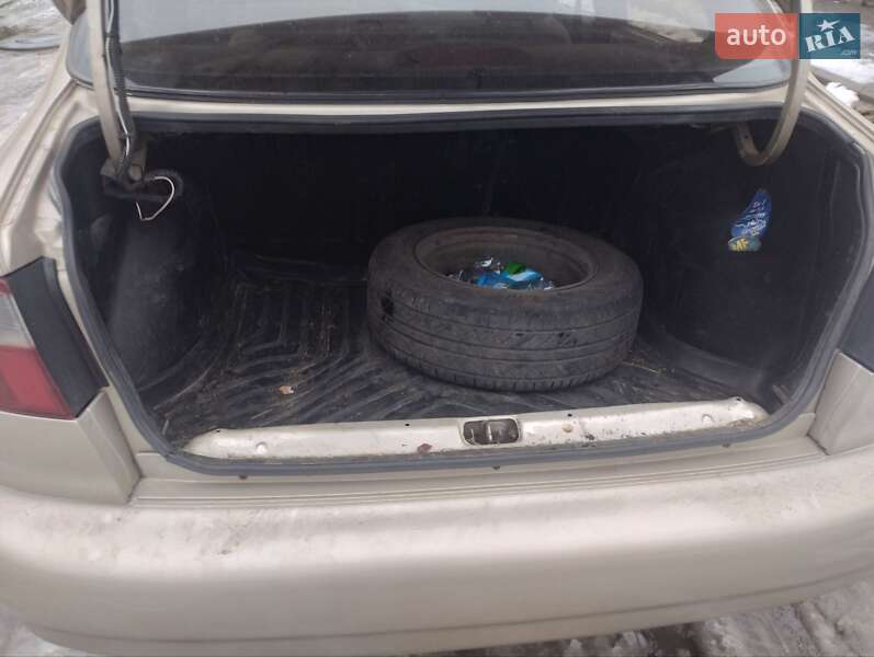 Седан Daewoo Sens 2003 в Запоріжжі