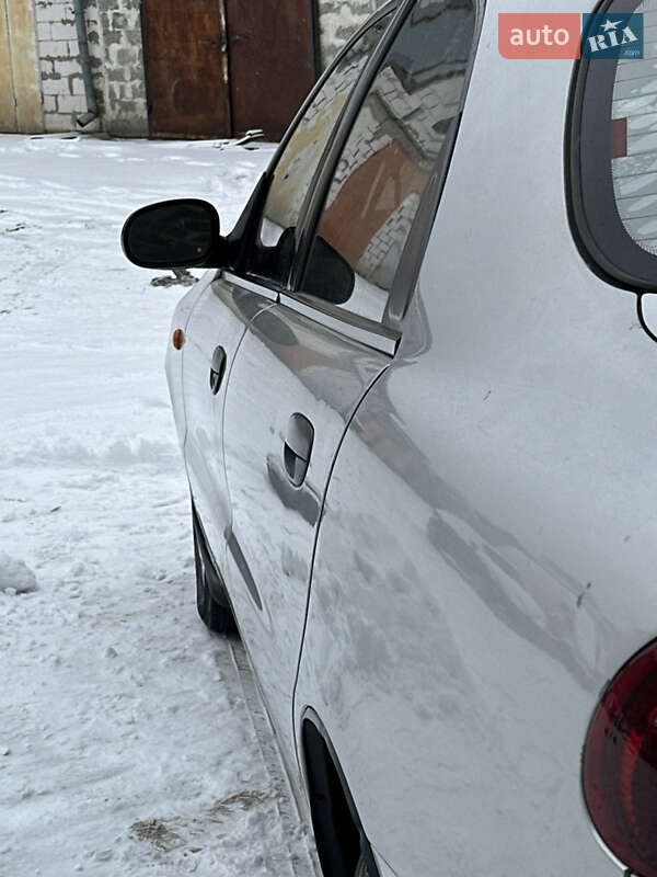 Седан Daewoo Sens 2003 в Івано-Франківську