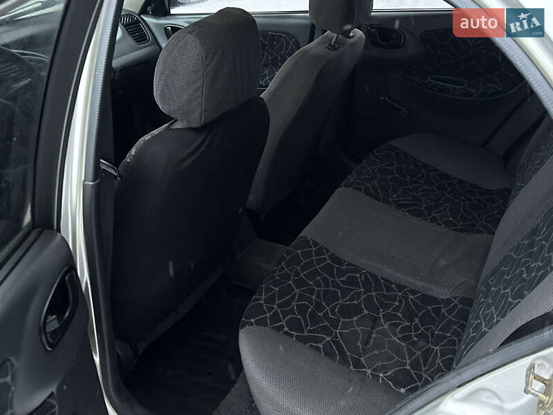 Седан Daewoo Sens 2003 в Івано-Франківську