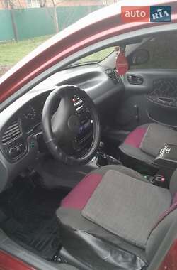 Седан Daewoo Sens 2002 в Гадяче