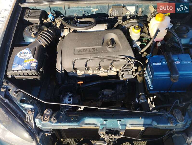 Седан Daewoo Sens 2004 в Липовой Долине