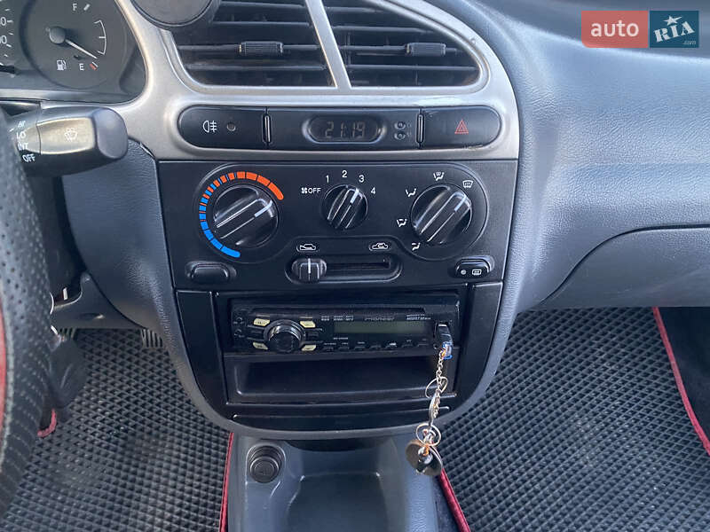 Седан Daewoo Sens 2011 в Ямполе