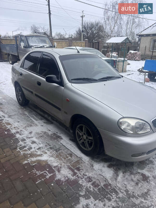 Седан Daewoo Sens 2003 в Выгоде