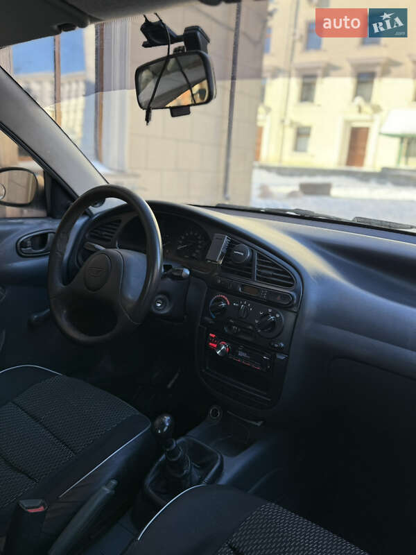 Седан Daewoo Sens 2003 в Запорожье