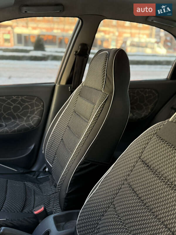 Седан Daewoo Sens 2003 в Запорожье