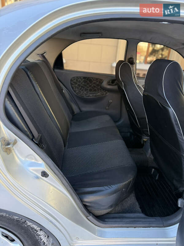 Седан Daewoo Sens 2003 в Запорожье